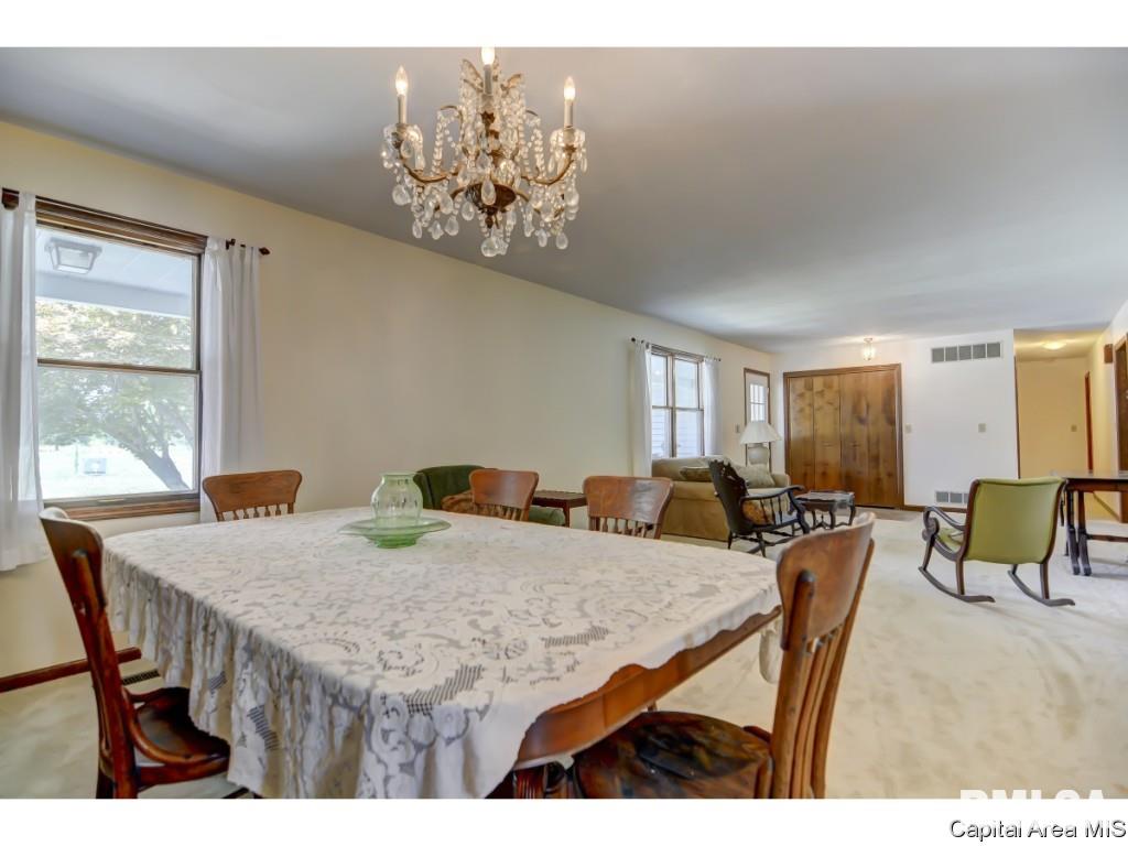 118 Cumberland Drive Rochester, IL 62563 - Photo 8 of 36
