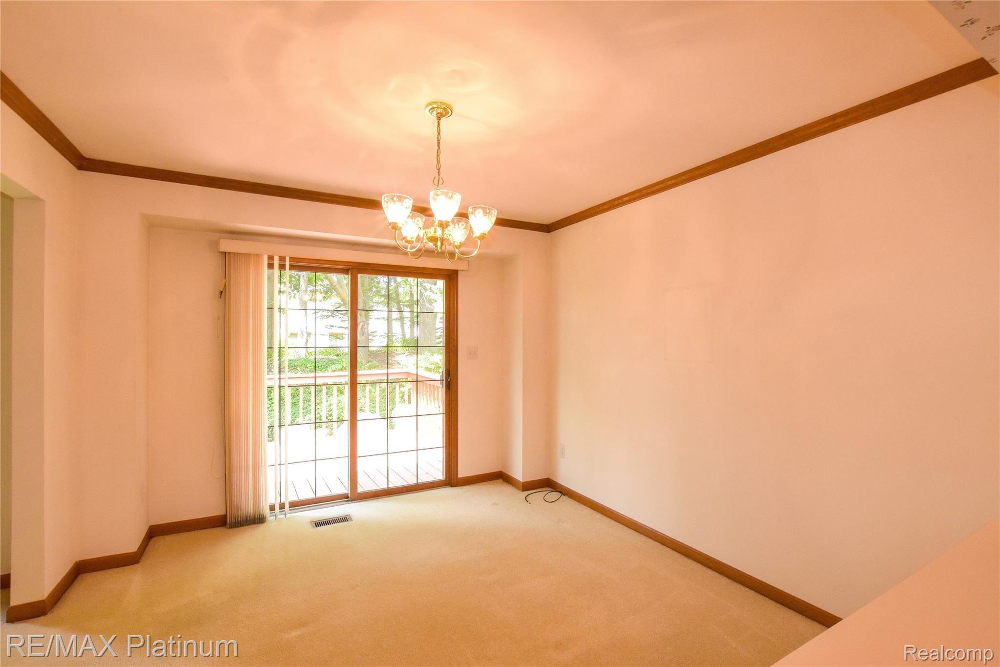 918 Ridge Court Brighton, MI 48116 - Photo 13 of 25 DSC_8301.jpg