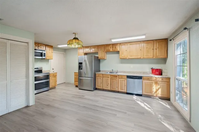 $349,900 | 13793 An County Road 404, Palestine, TX 75803