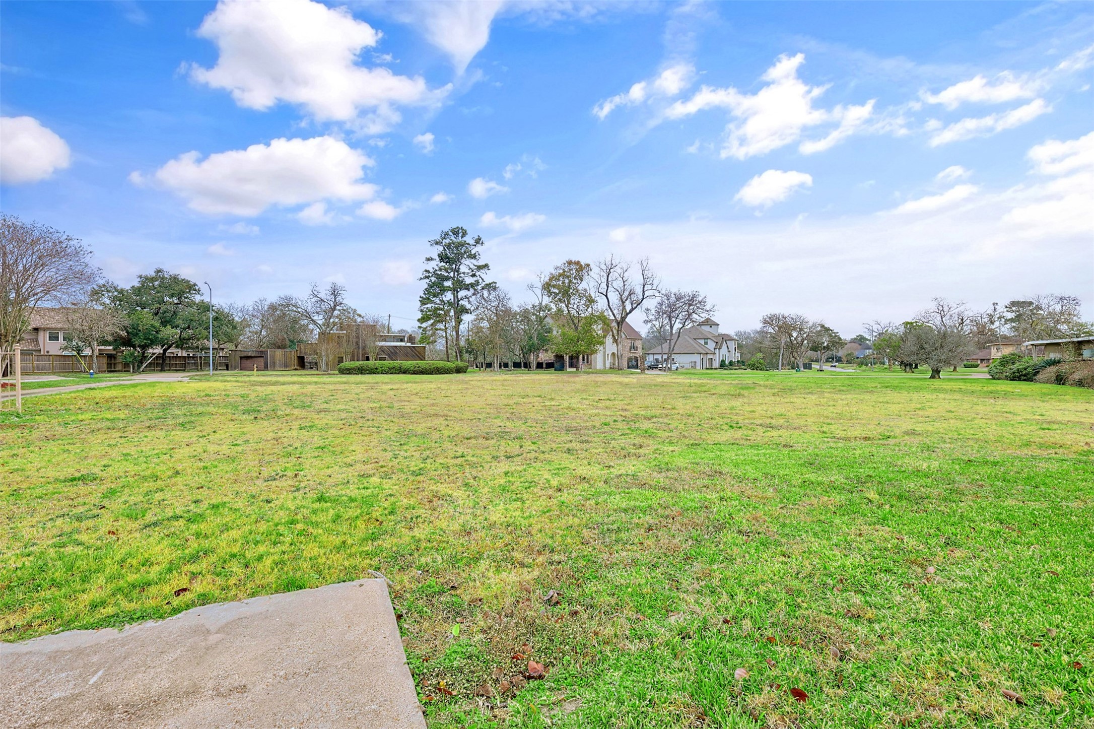 3922 Roseneath Drive Houston, TX 77021 - Photo 5 of 16 a view of a lake with a big yard