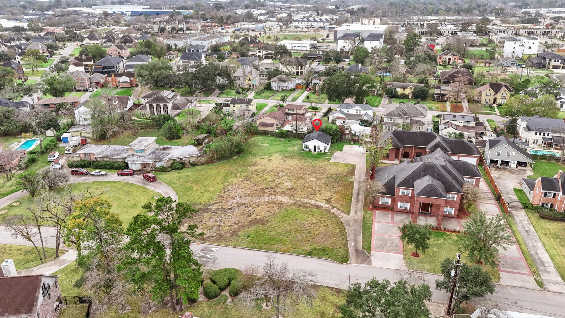 3922 Roseneath Drive Houston, TX 77021 - Photo 8 of 16 an aerial view of residential houses with outdoor space