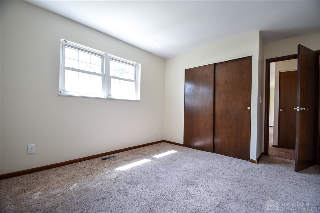 4675 Old Salem Road Englewood, OH 45322 - Photo 26 of 33 Bedroom
