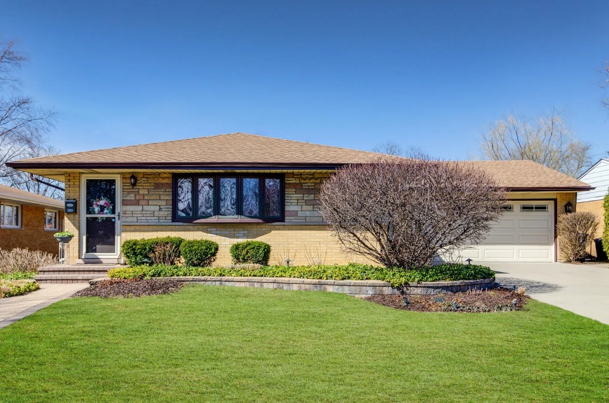 656 Jon Lane Des Plaines, IL 60016 - Photo 2 of 25