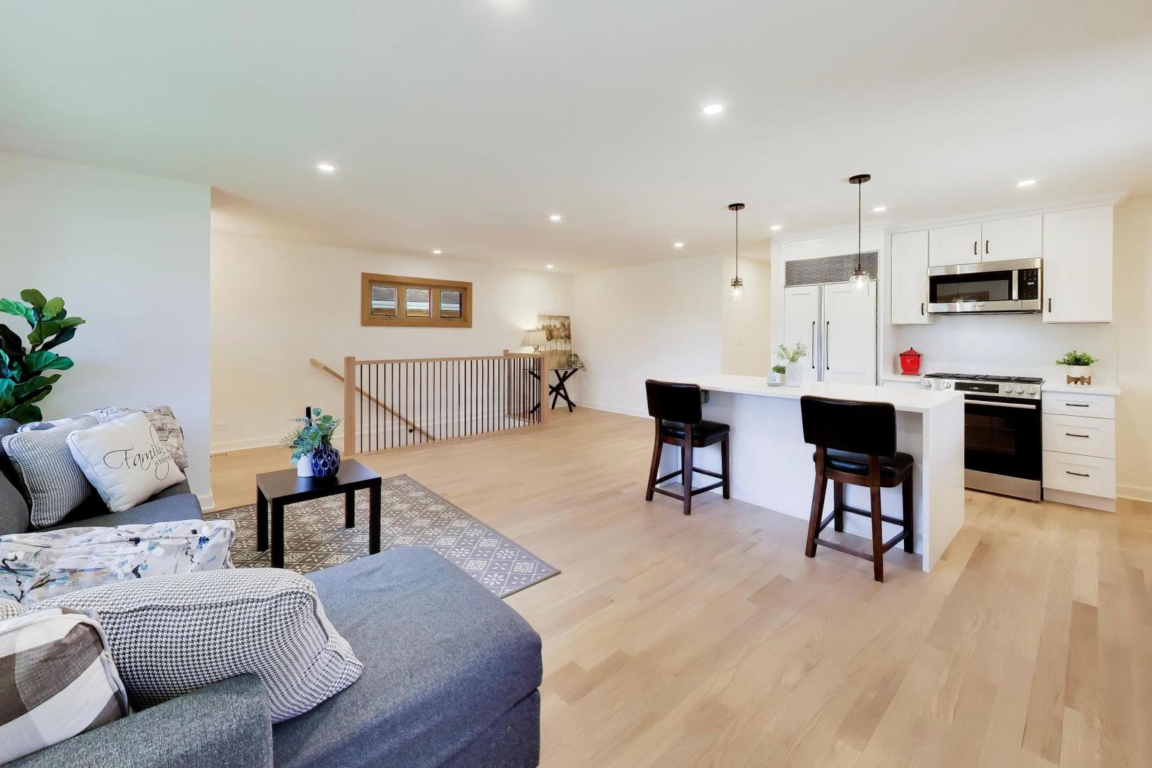 656 Jon Lane Des Plaines, IL 60016 - Photo 9 of 25