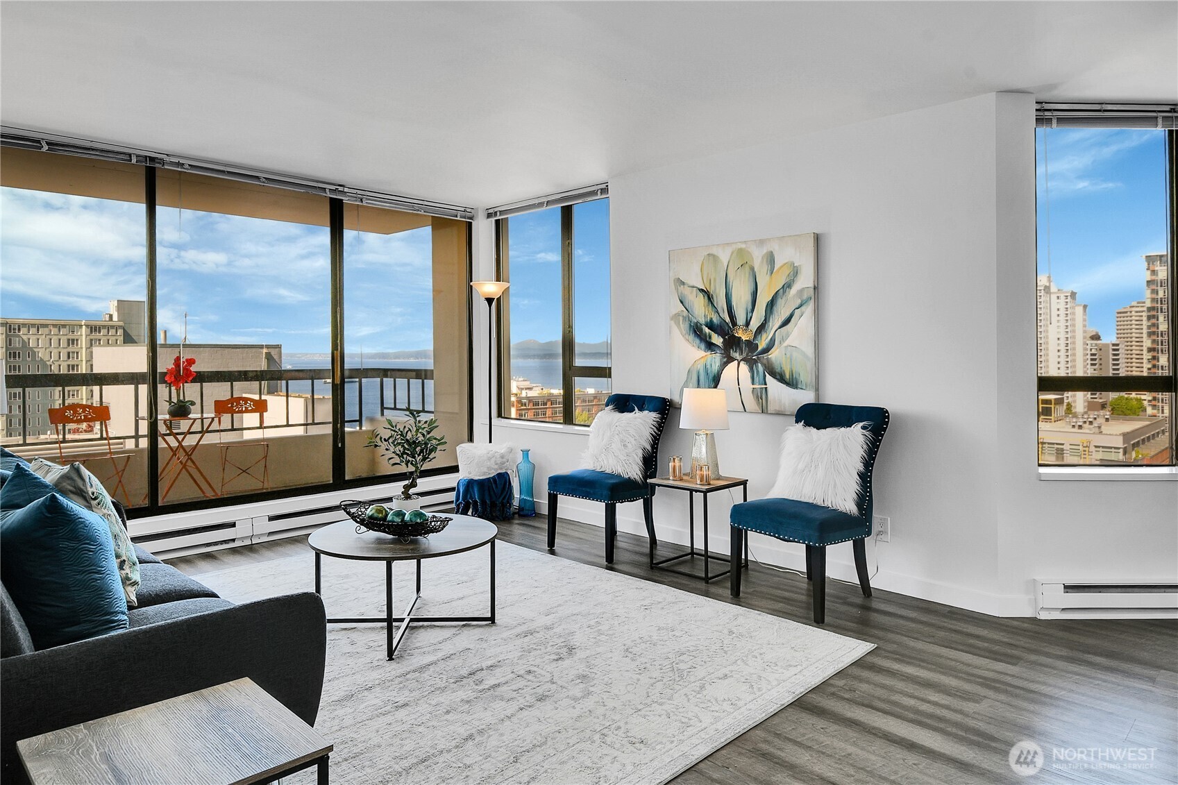 2201 3rd Avenue, Unit 1303 Seattle, WA 98121 - Photo 4 of 20