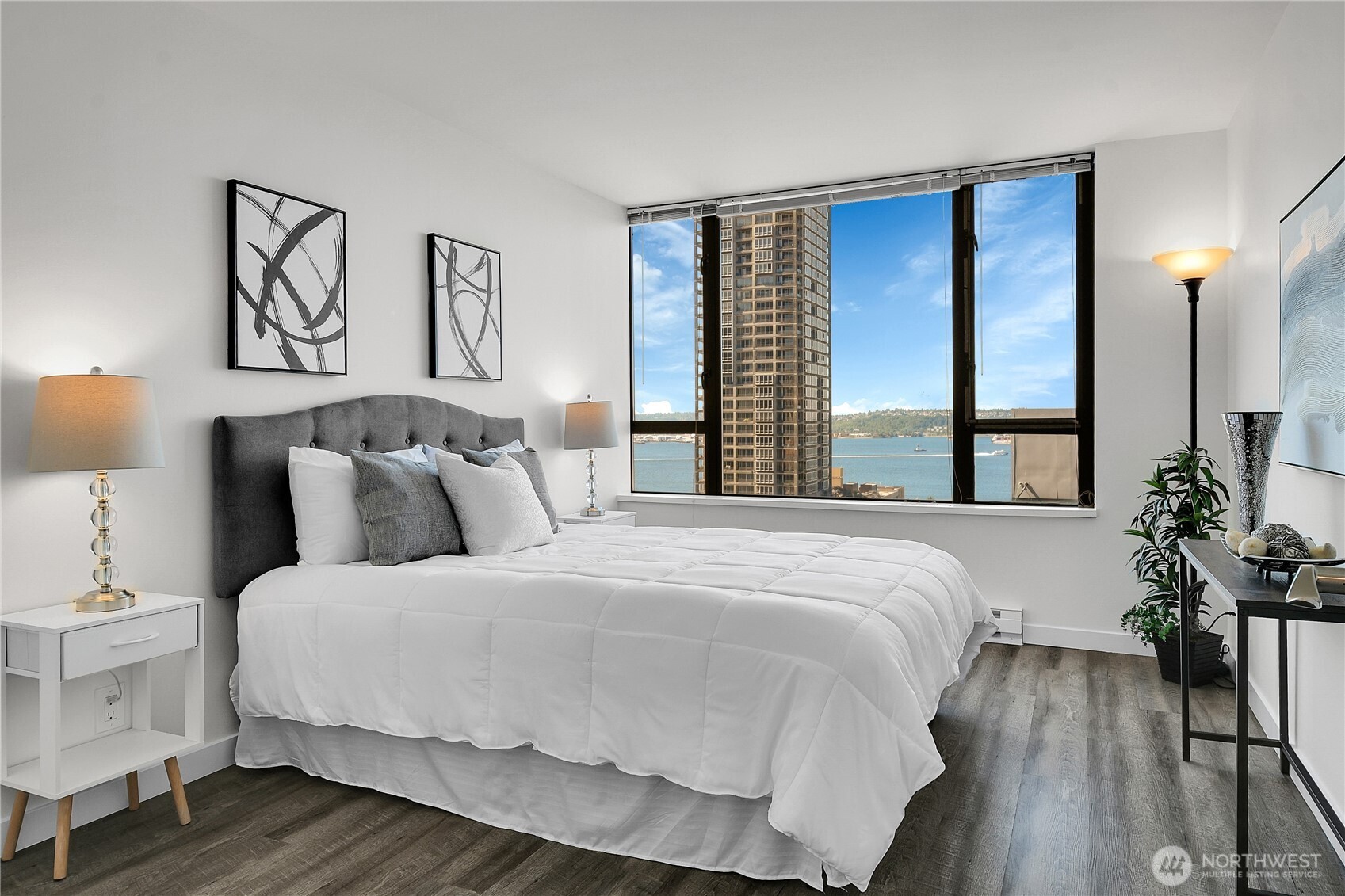 2201 3rd Avenue, Unit 1303 Seattle, WA 98121 - Photo 10 of 20