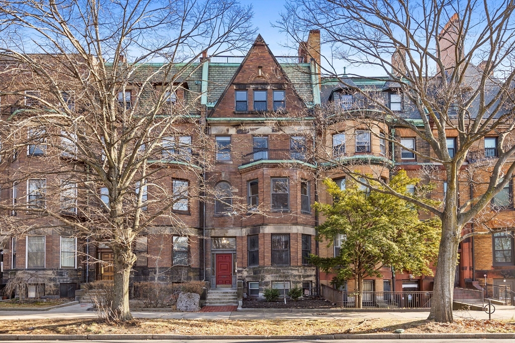 50 Fenway, Unit 2 Boston, MA 02215 - Photo 5 of 24