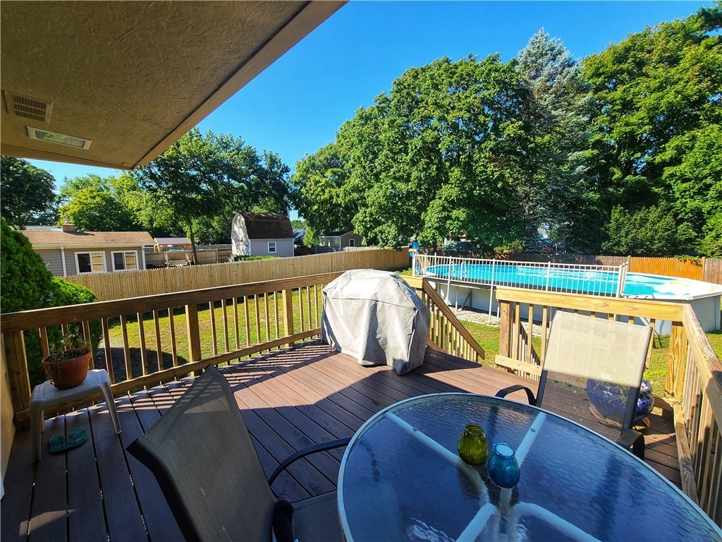 39 Kerri Lyn Road Warwick, RI 02889 - Photo 25 of 33