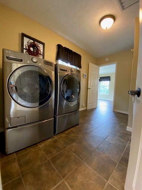 11426 East Radisson Road Mount Vernon, IL 62864 - Photo 27 of 56 a utility room with dryer and washer