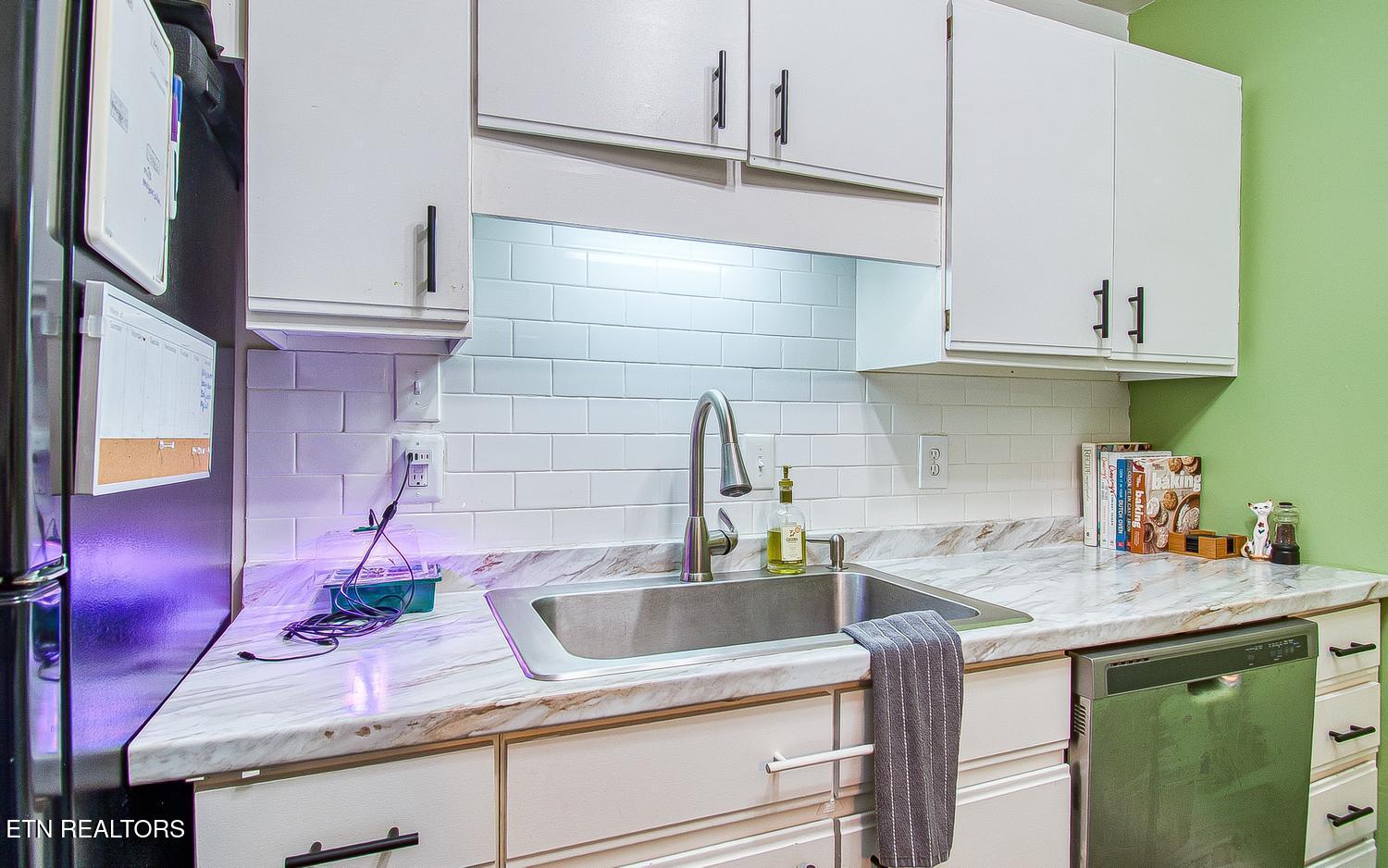 2705 Sood Road, Unit B Knoxville, TN 37921 - Photo 9 of 18 009-006-DSC 7802-1500x938