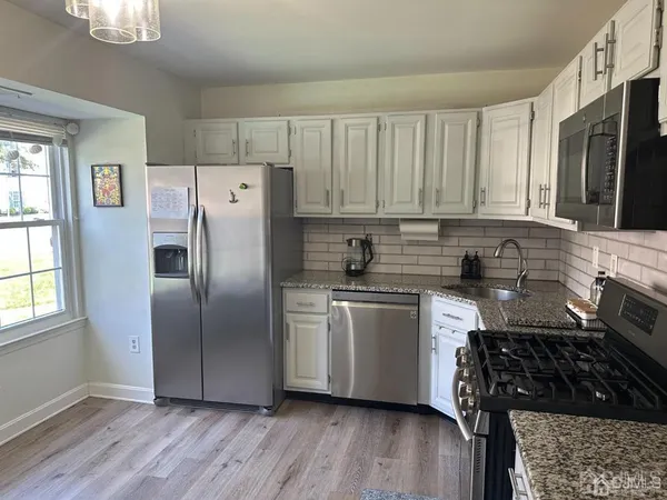 $469,000 | 14 Albury Way, North Brunswick, NJ 08902