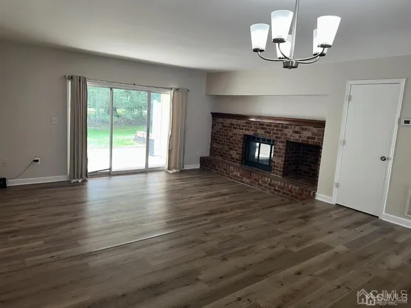 $469,000 | 14 Albury Way, North Brunswick, NJ 08902