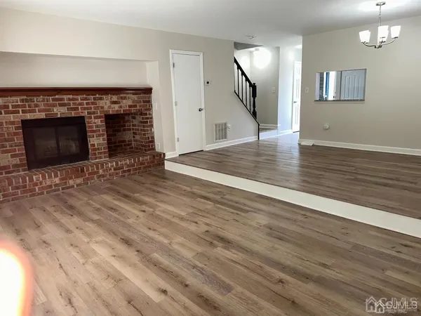 $469,000 | 14 Albury Way, North Brunswick, NJ 08902