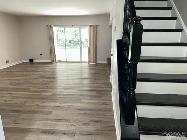$469,000 | 14 Albury Way, North Brunswick, NJ 08902