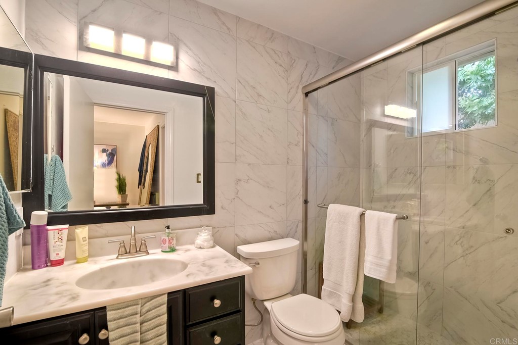 1674 Hilcorte Drive Escondido, CA 92026 - Photo 20 of 38