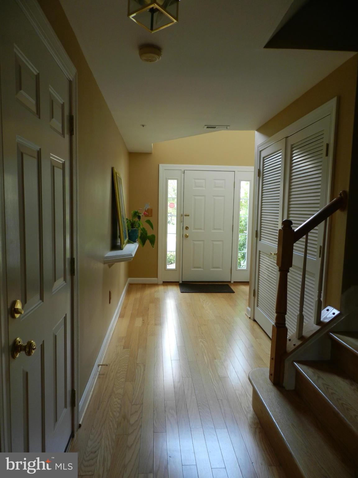 14113 Parker Farm Way Silver Spring, MD 20906 - Photo 3 of 29 Foyer