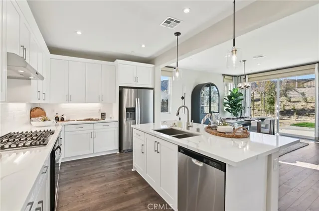 $780,780 | 41835 Oak Barrel Court, Palmdale, CA 93551