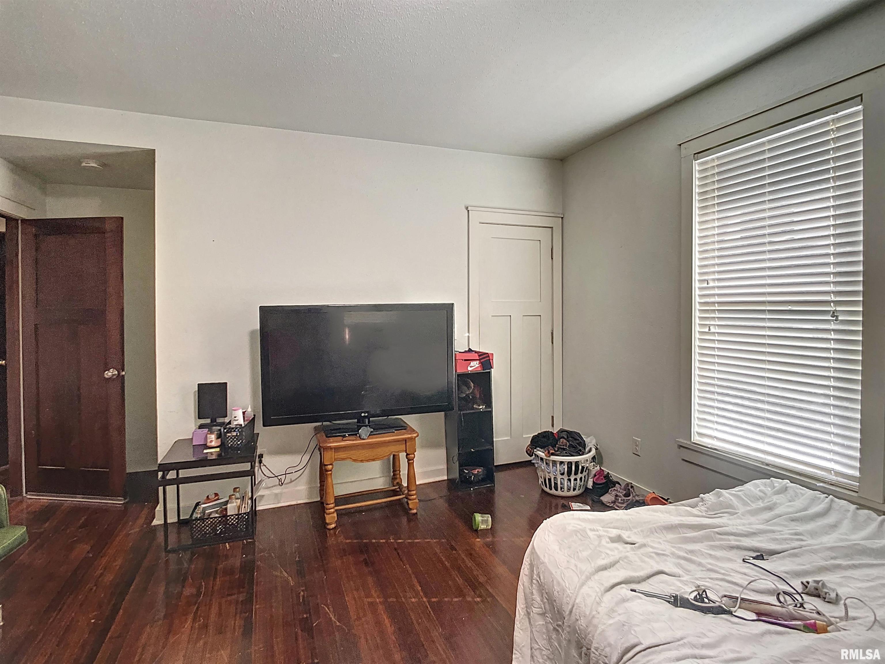 1220 Warren Street Davenport, IA 52804 - Photo 13 of 30