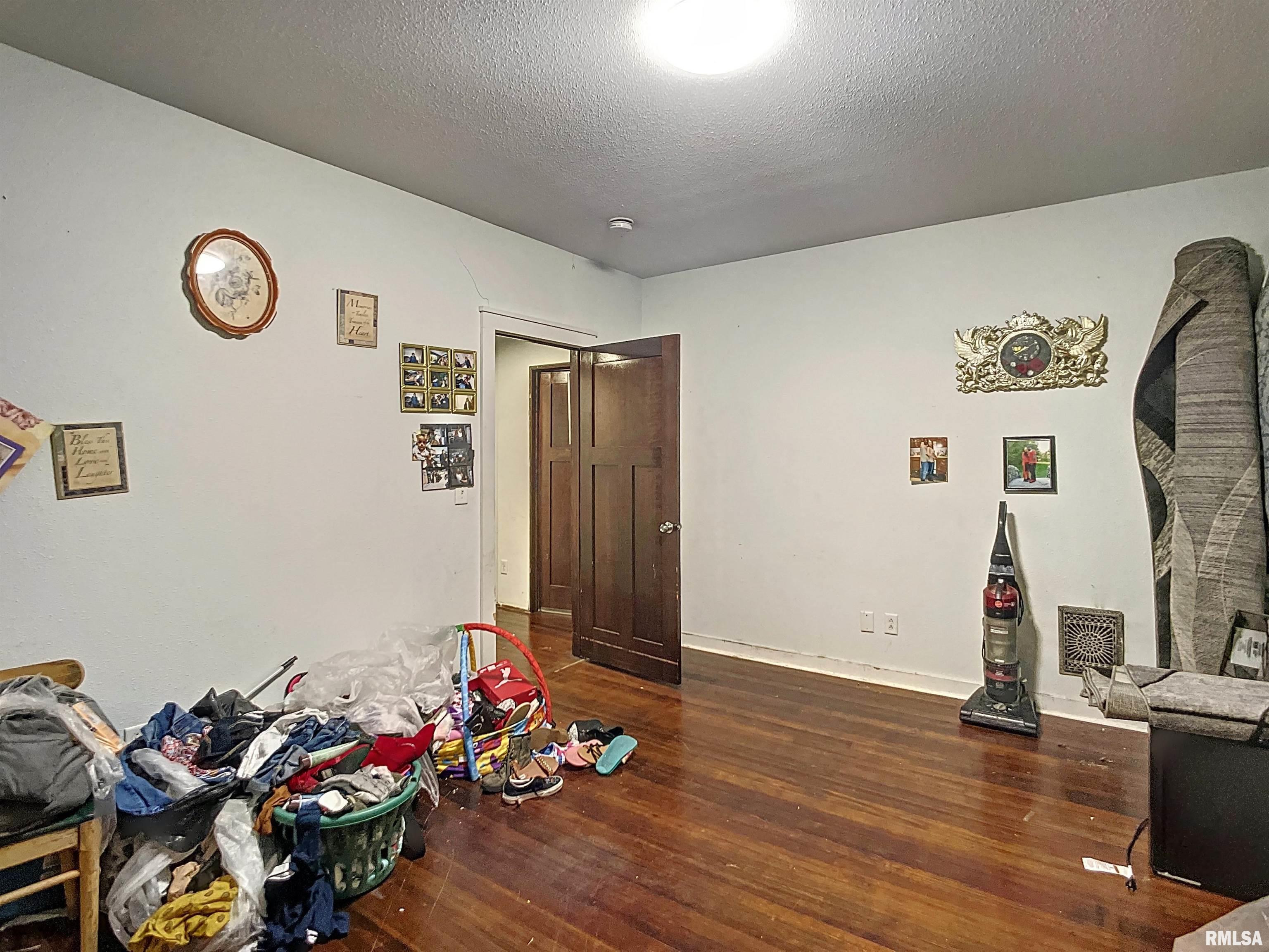 1220 Warren Street Davenport, IA 52804 - Photo 16 of 30