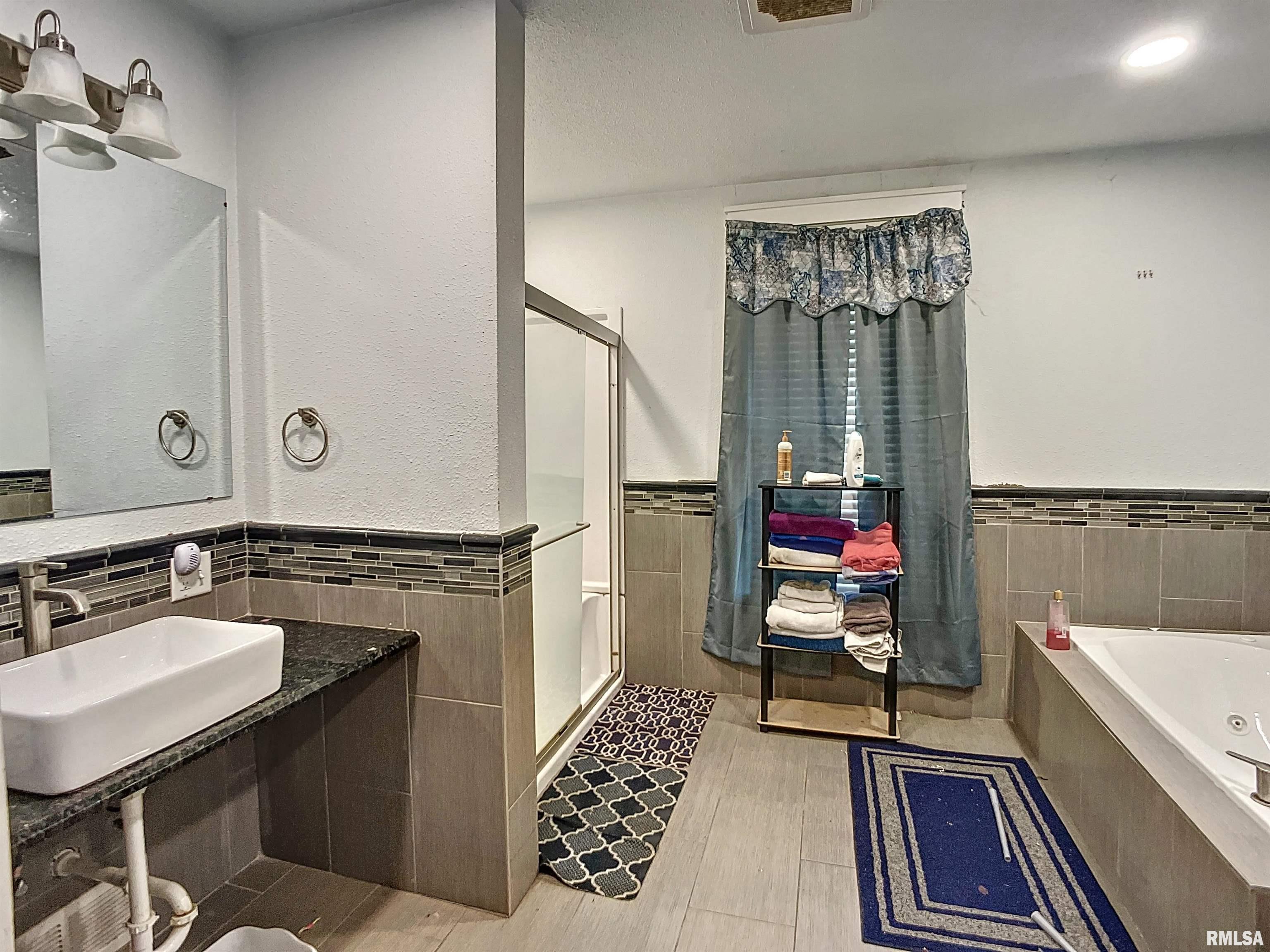 1220 Warren Street Davenport, IA 52804 - Photo 20 of 30