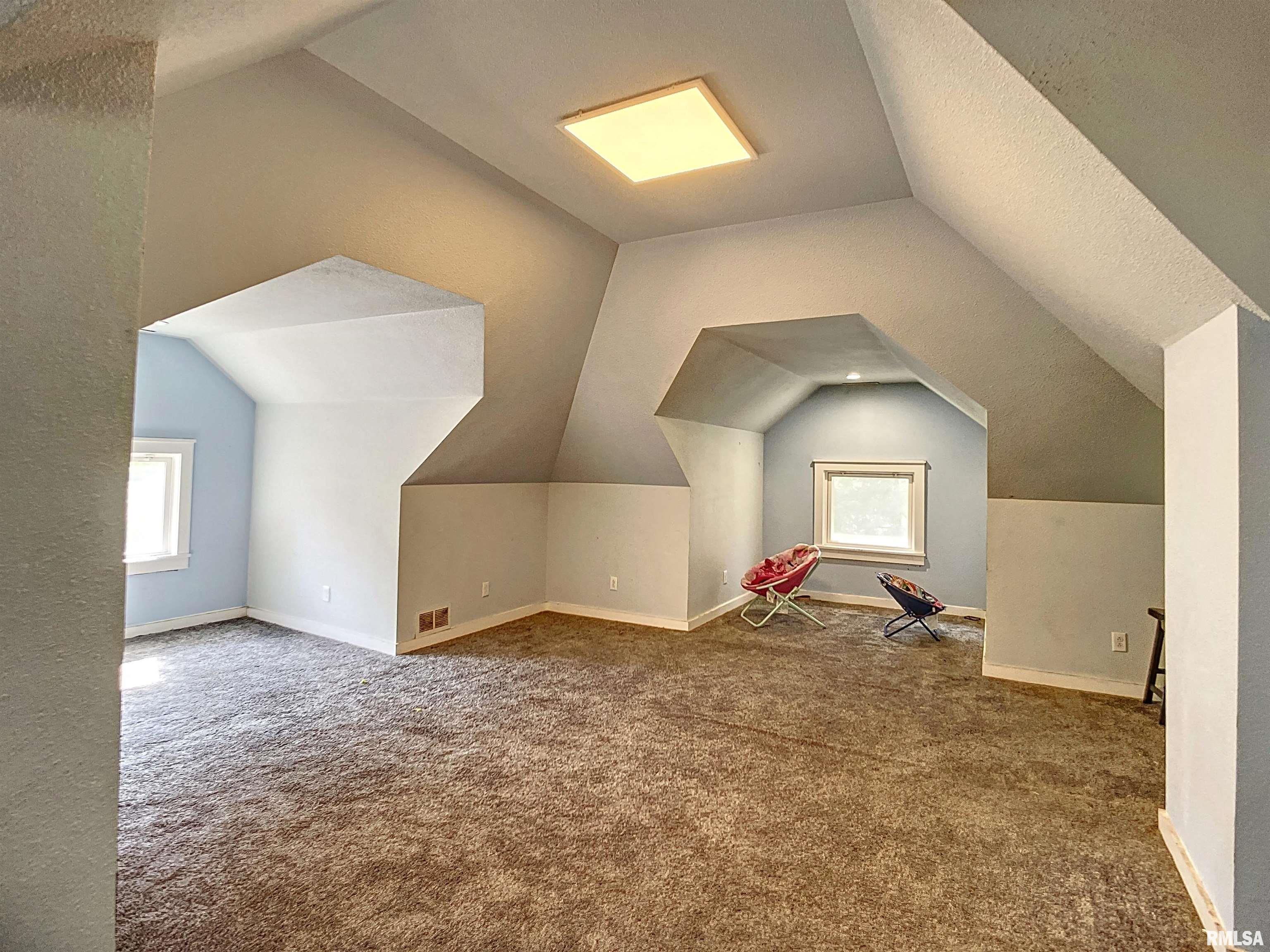 1220 Warren Street Davenport, IA 52804 - Photo 22 of 30