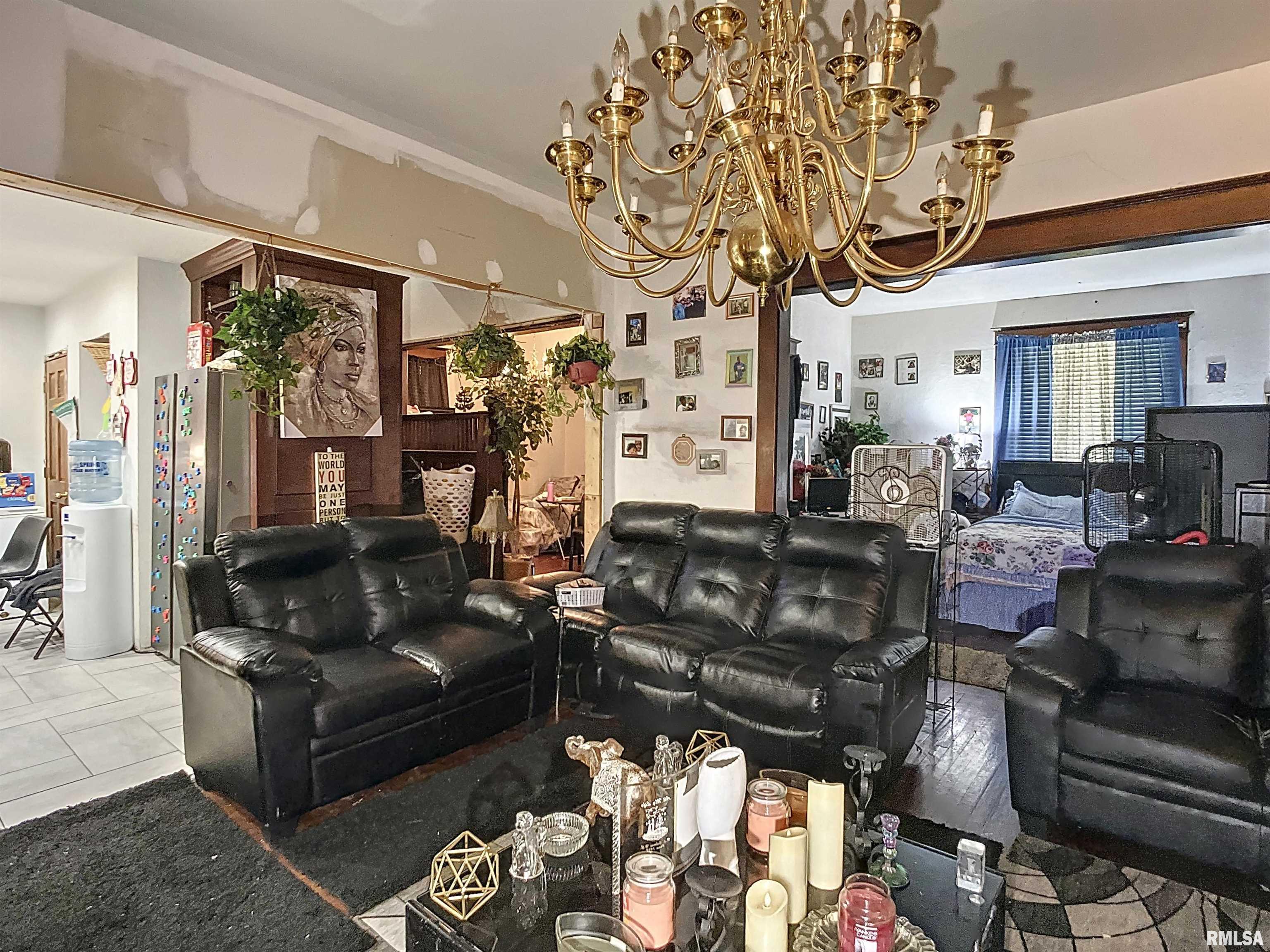 1220 Warren Street Davenport, IA 52804 - Photo 4 of 30