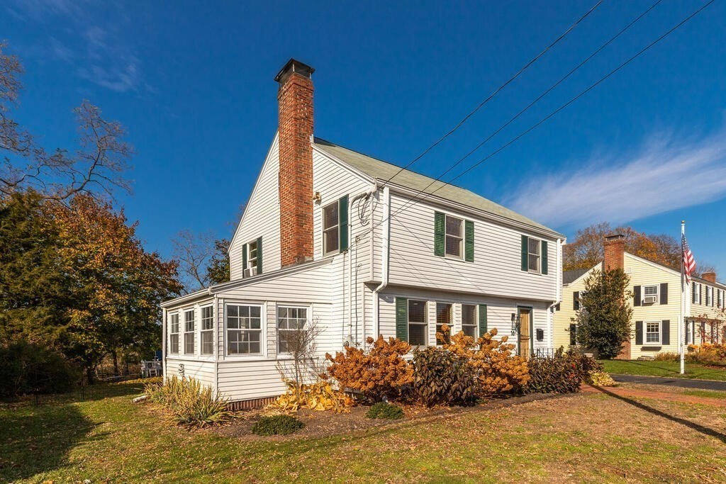 16 Sunset Road Salem, MA 01970 - Photo 3 of 34 Gallery Image 3