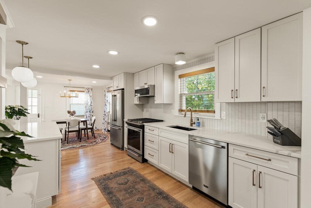 16 Sunset Road Salem, MA 01970 - Photo 8 of 34 Gallery Image 8