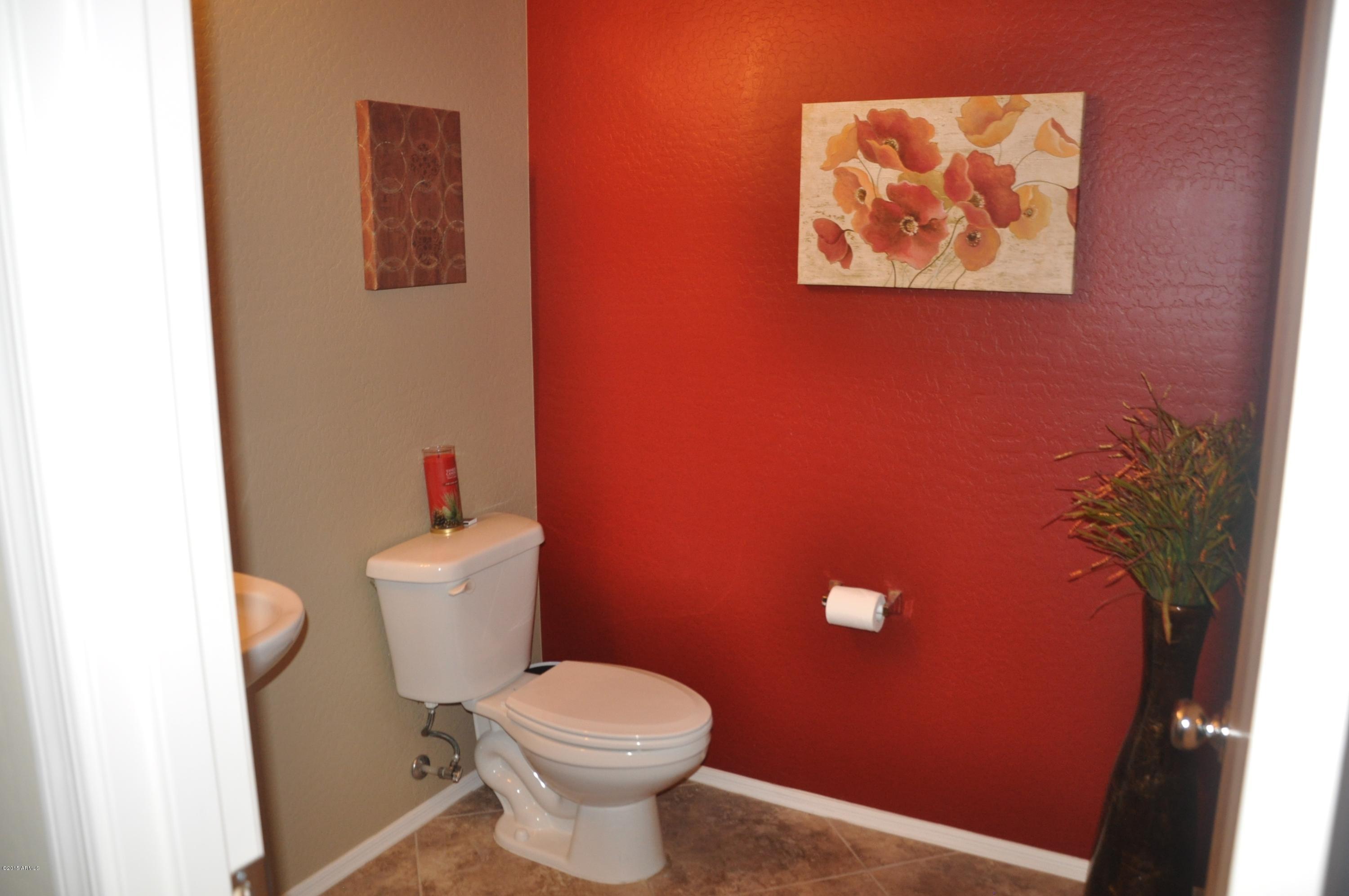 2075 South Martingale Road Gilbert, AZ 85295 - Photo 7 of 36 Powder room