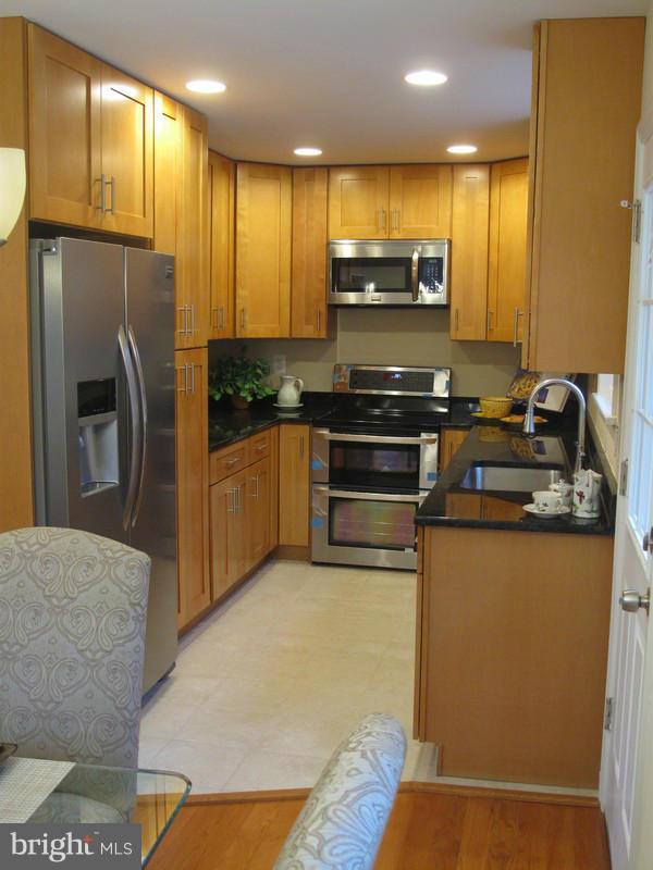 26825 Overlook Street Damascus, MD 20872 - Photo 8 of 30 Interior (General)