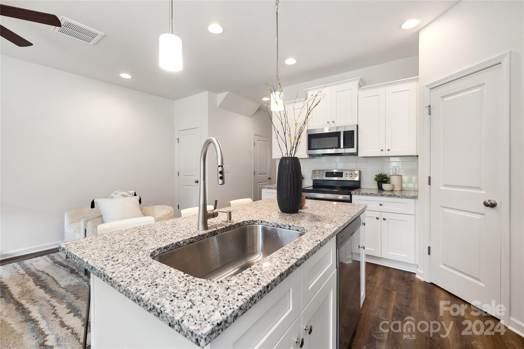 6043 Sullins Road Charlotte, NC 28214 - Photo 4 of 20 Gallery Image 4
