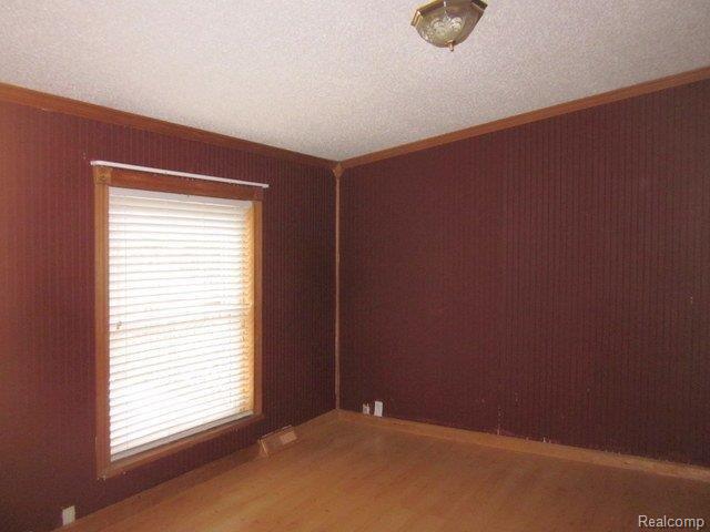 395 Harmon Road Howell, MI 48843 - Photo 7 of 19 6 MASTER BEDROOM.JPG