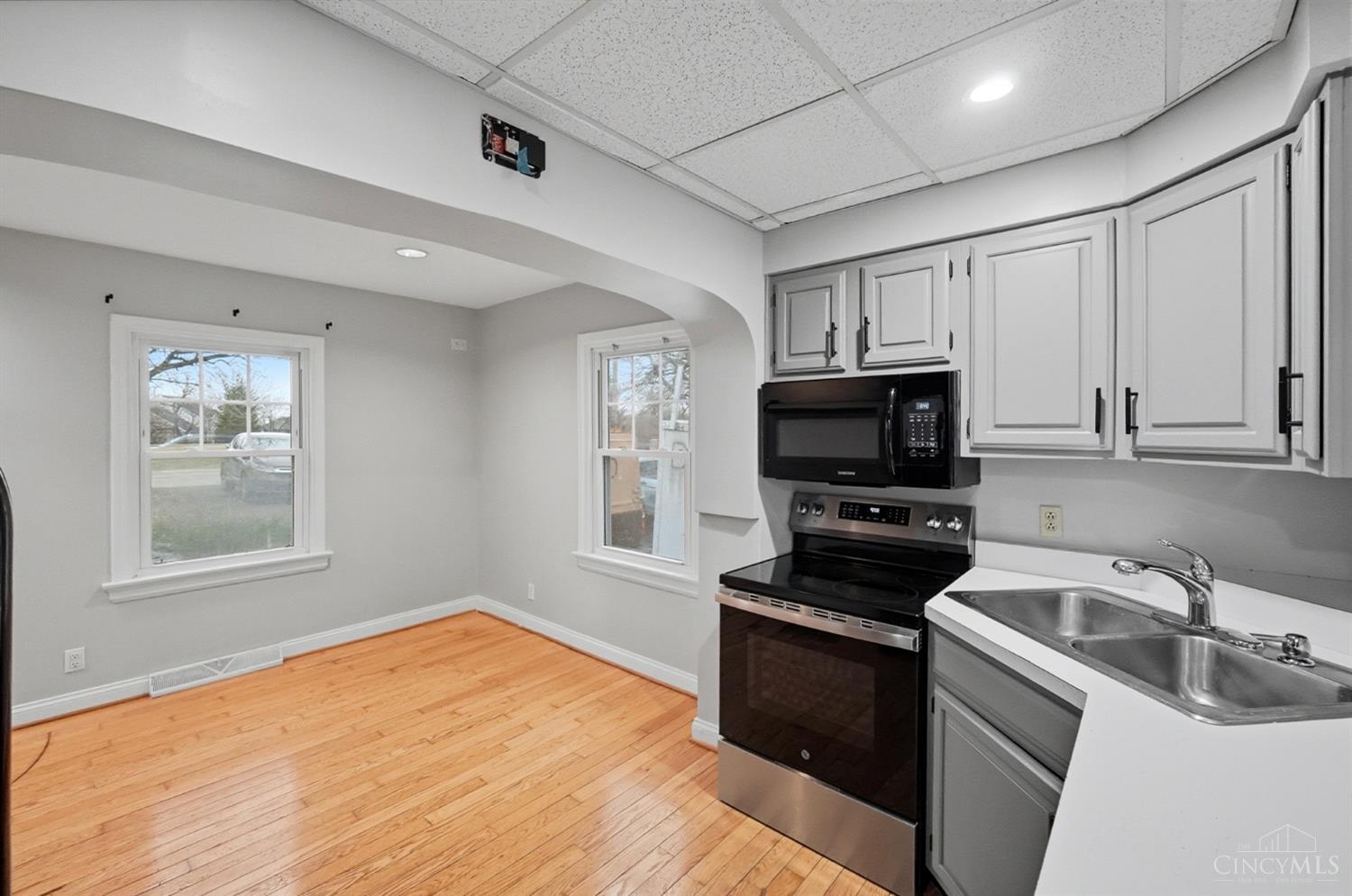 440 West Sharon Road Springdale, OH 45246 - Photo 16 of 40