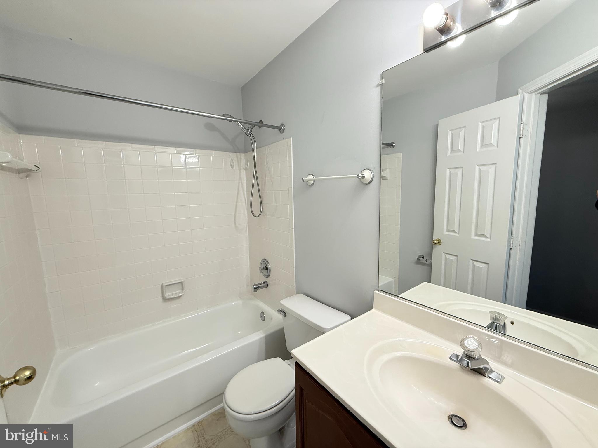 43572 Blacksmith Square Ashburn, VA 20147 - Photo 22 of 37