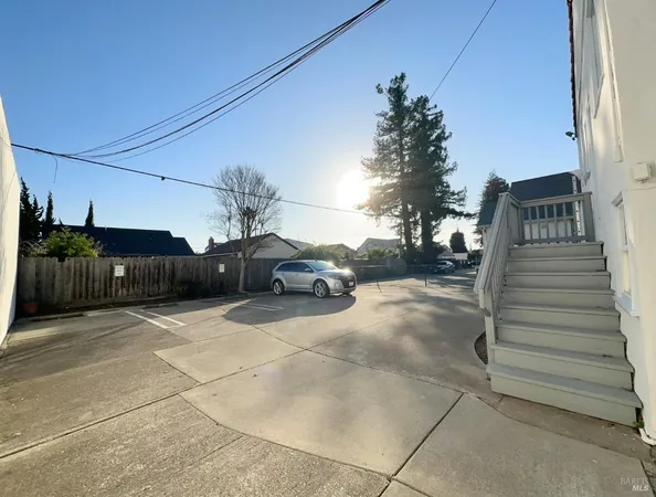 a view of entryway and hall
