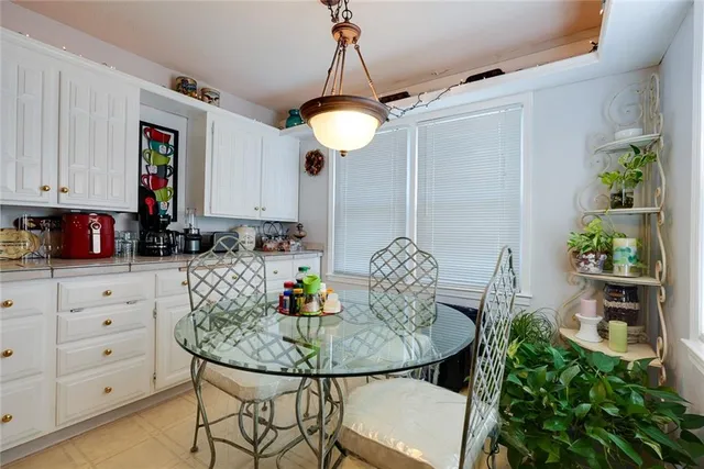 $282,500 | 1008 Southwest 17th Street, Blue Springs, MO 64015