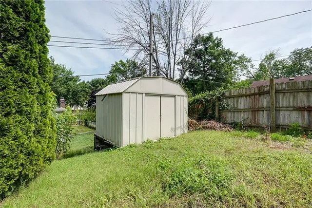 $282,500 | 1008 Southwest 17th Street, Blue Springs, MO 64015