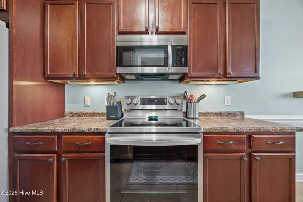 $289,900 | 832 Treyburn Circle, Greenville, NC 27858