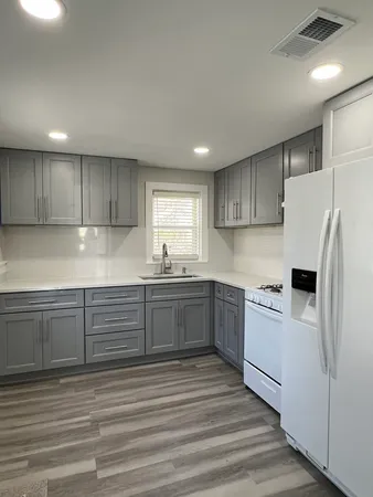 $2,100 | 407 Abe Street, Plano, IL 60545