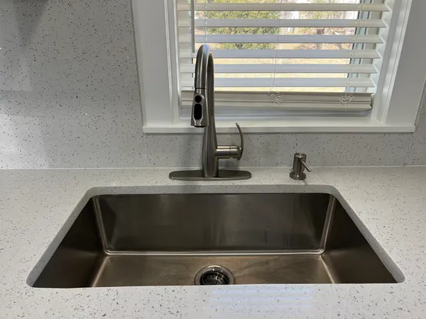 $2,100 | 407 Abe Street, Plano, IL 60545