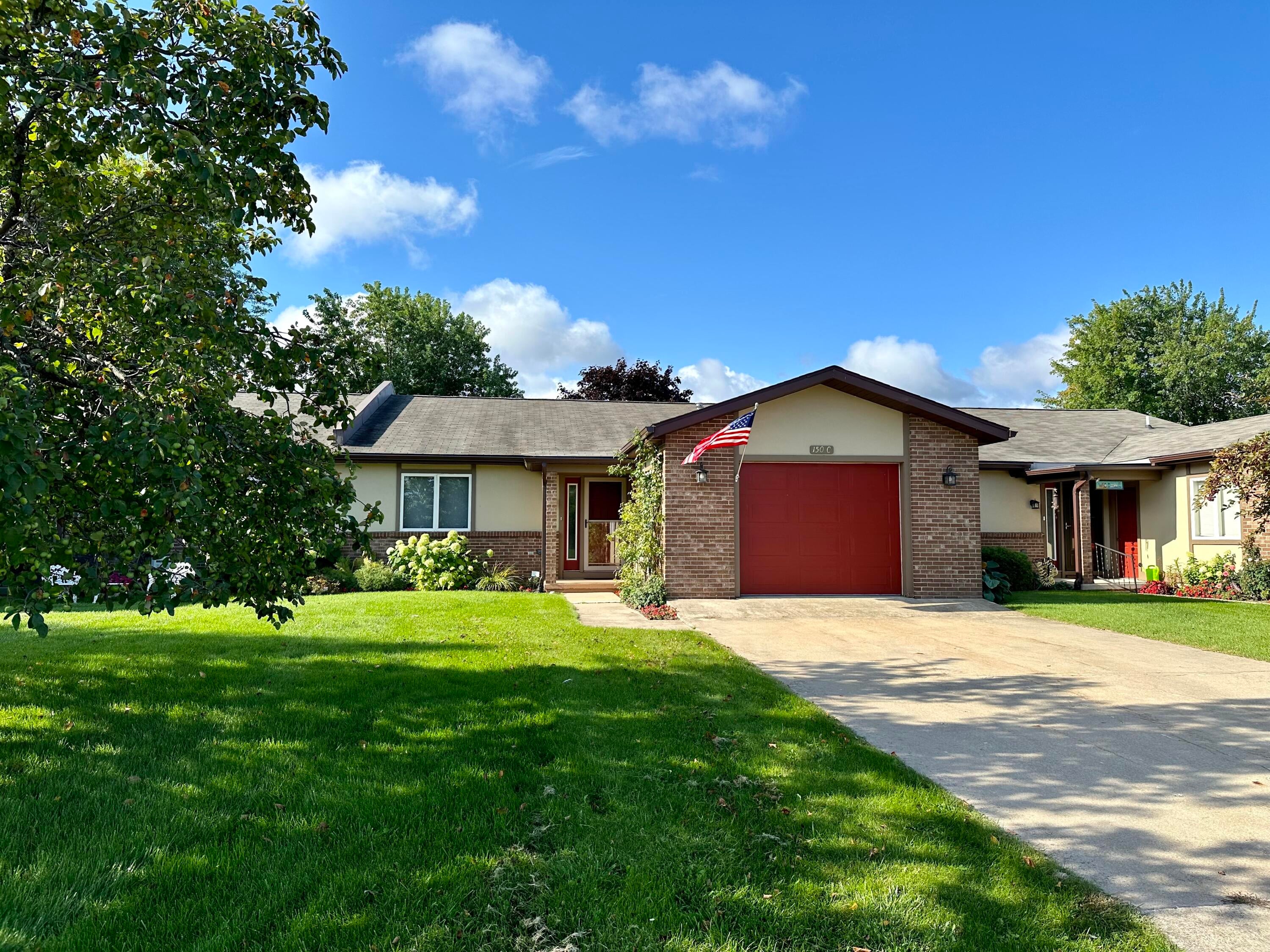 150 Riverside Drive Cheboygan, MI 49721 - Photo 17 of 22 Gallery Image 17