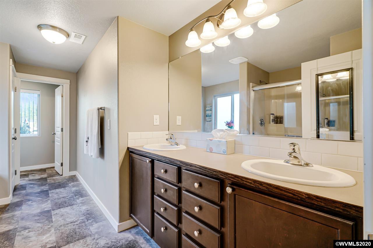 500 Northwest Adam Street Albany, OR 97321 - Photo 18 of 37