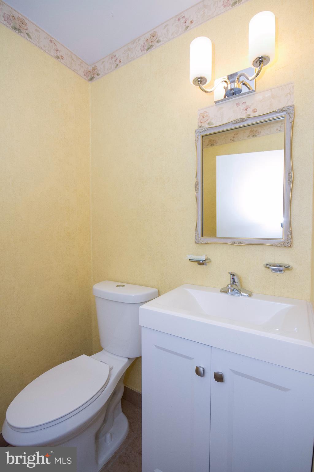3407 Rosedale Road Baltimore, MD 21215 - Photo 17 of 22 Bath