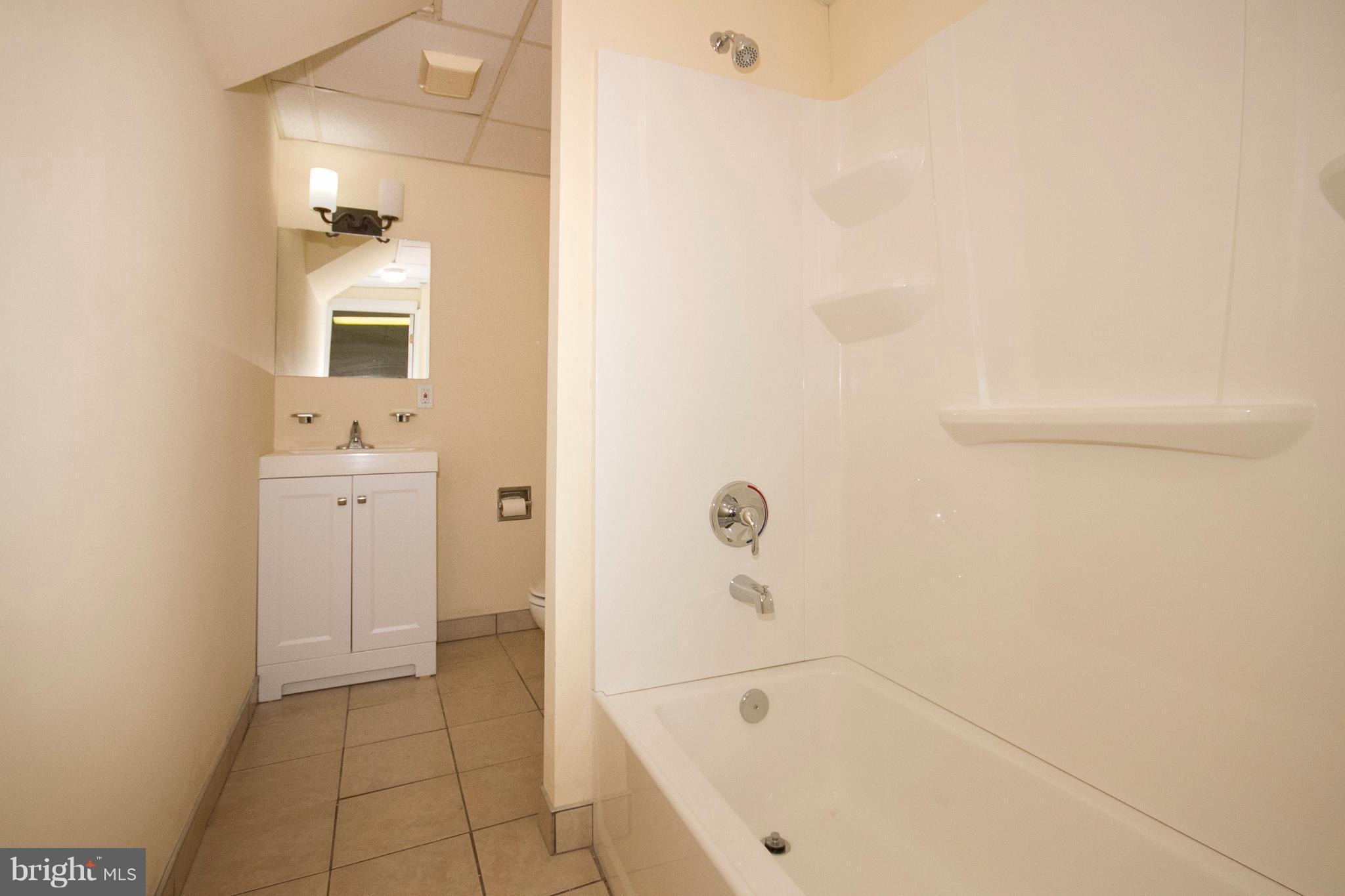 3407 Rosedale Road Baltimore, MD 21215 - Photo 20 of 22 Bath
