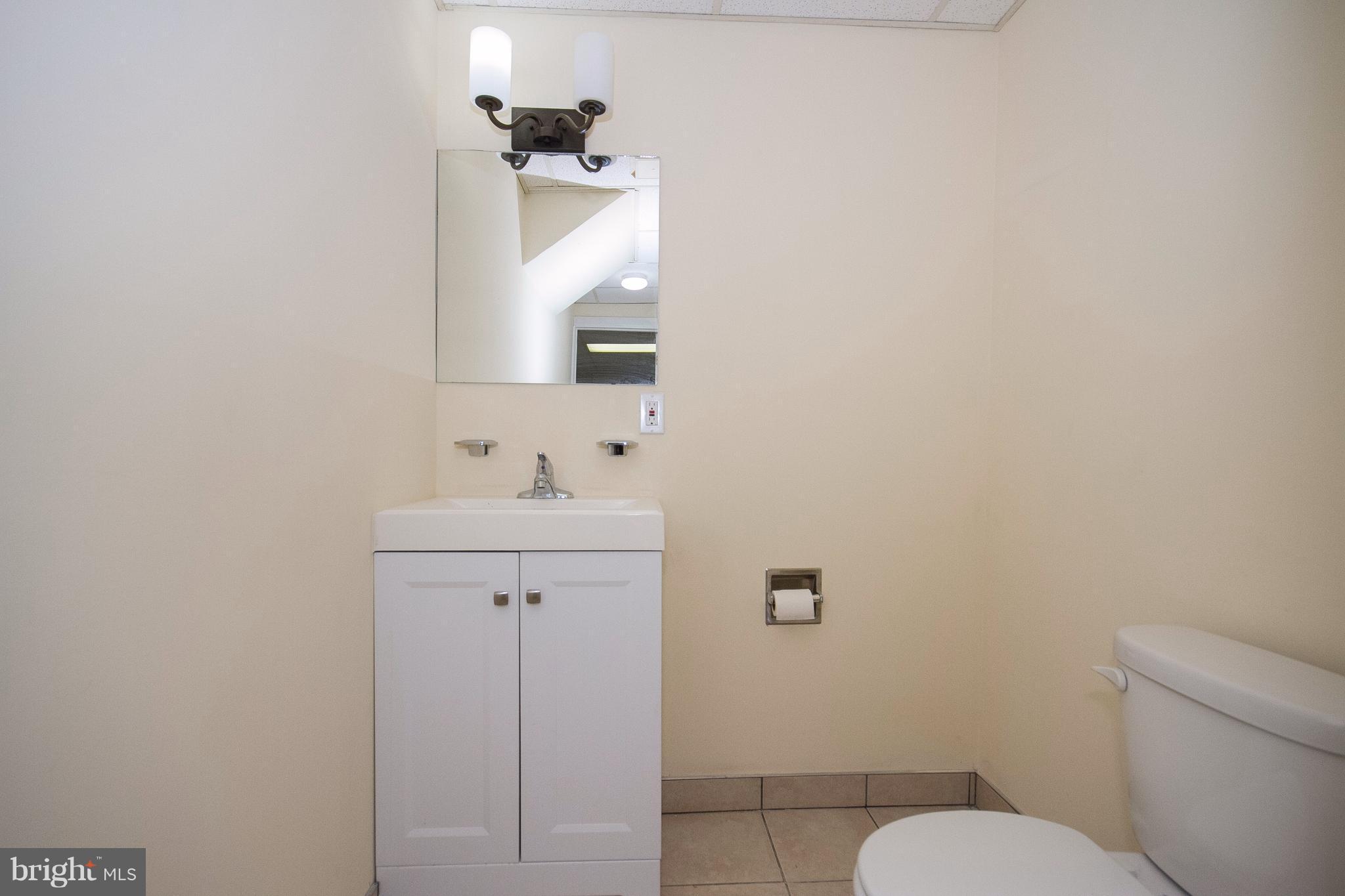 3407 Rosedale Road Baltimore, MD 21215 - Photo 21 of 22 Bath