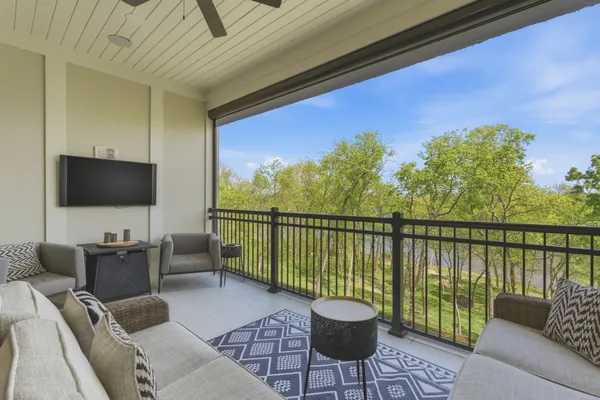 $1,197,777 | 1024 Club View Drive, Unit B301, Gallatin, TN 37066