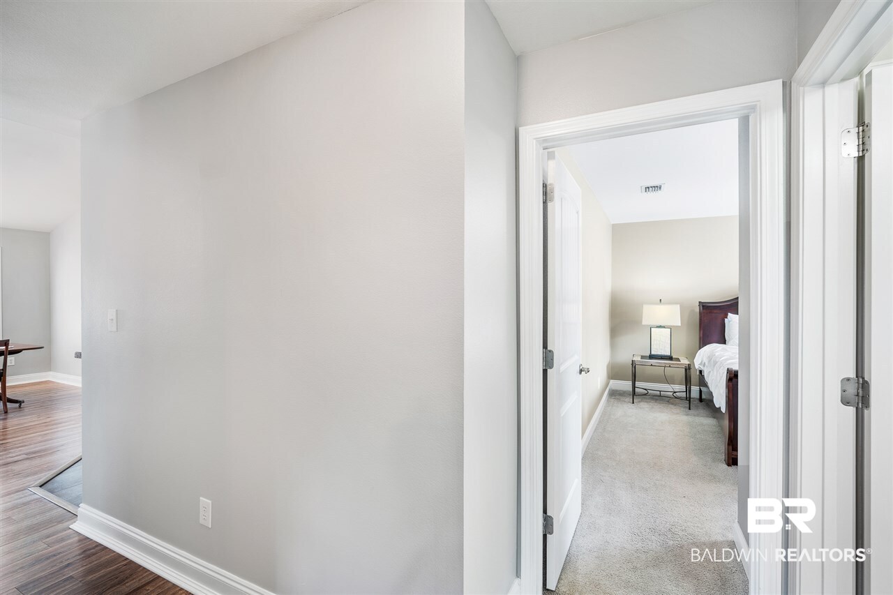 8075 Brookside Lane Daphne, AL 36526 - Photo 13 of 26 Hallway
