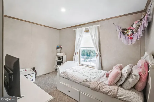 $215,000 | 32 Bayshore Mobile Manor, Keyport, NJ 07735