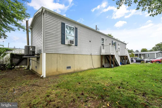 $215,000 | 32 Bayshore Mobile Manor, Keyport, NJ 07735