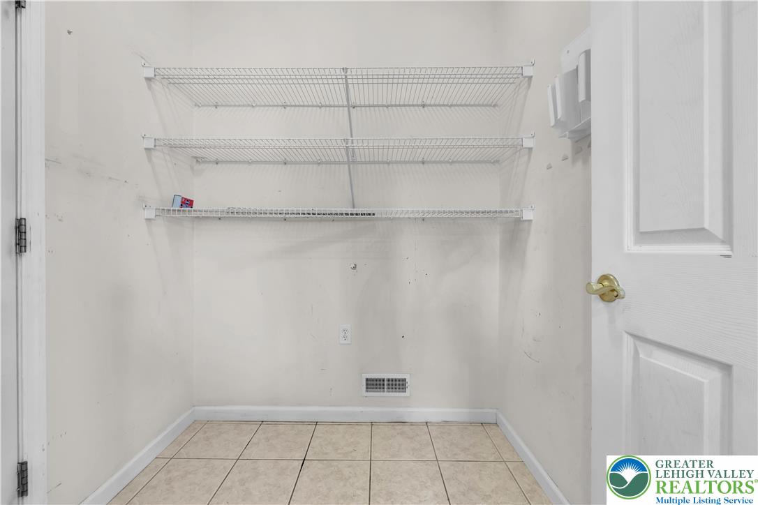 1465 Deer Path Road Easton, PA 18040 - Photo 15 of 34